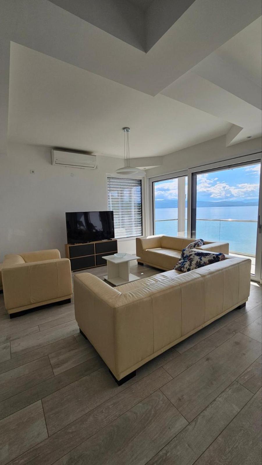 Apartment Villa Balevski โอครีด ภายนอก รูปภาพ